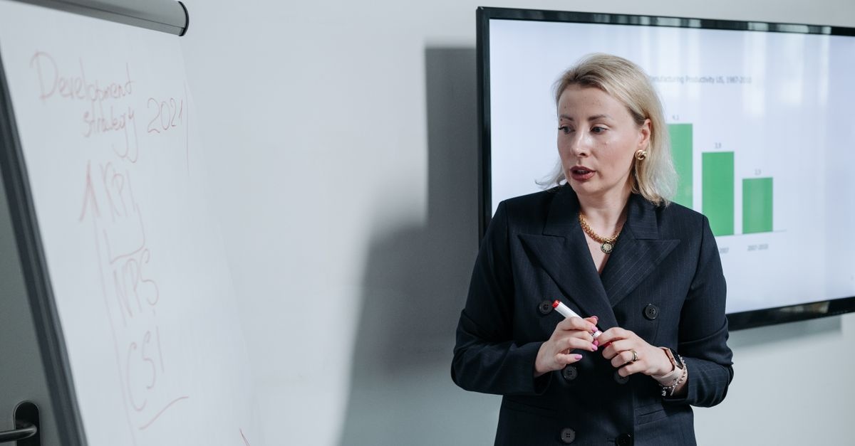 Kompas kariery tu i teraz: wybierz następny krok, który zaprocentuje od dziś